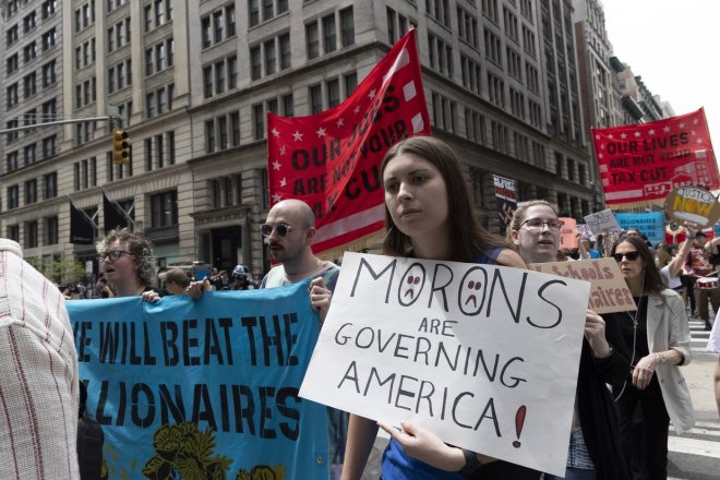 Americký trh práce se otřásá. Kvůli AI a škrtům přišlo o práci přes 150 tisíc lidí