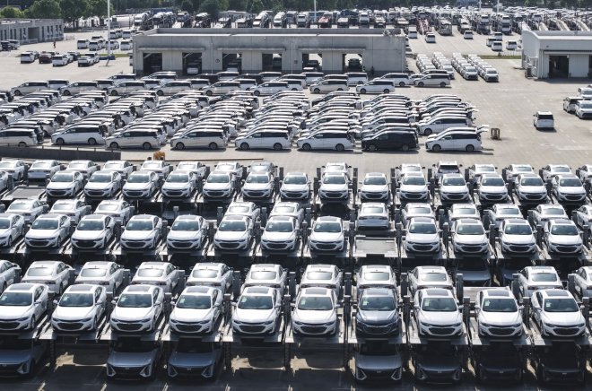 Americký autoprůmysl se bouří. Trumpova dohoda s Británií nemá logiku