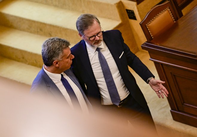 Fiala věří, že hlasování o vyslovení nedůvěry vláda ustojí