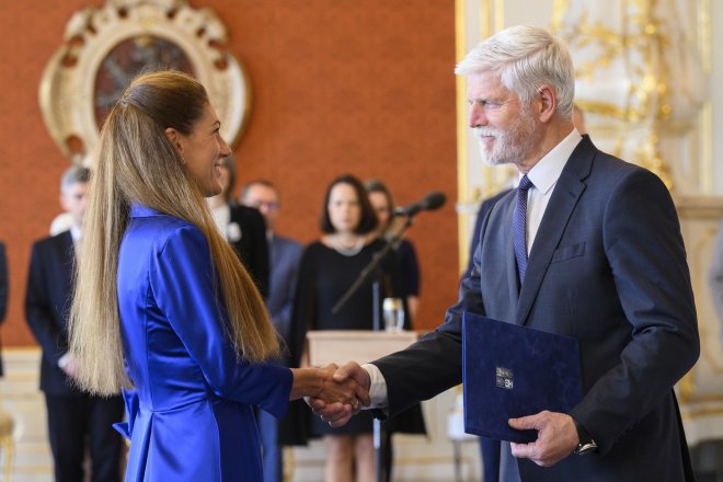 Prezident Petr Pavel jmenoval poslankyni a místopředsedkyni ODS Evu Decroix ministryní spravedlnosti