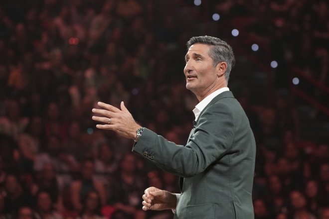 Brian Niccol, CEO Starbucks