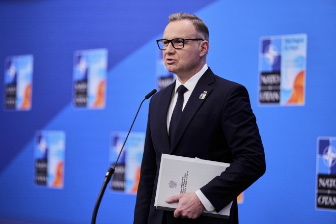 Duda: Válkou vyčerpané Rusko nepřestává být hrozbou. Musíme se vyzbrojit
