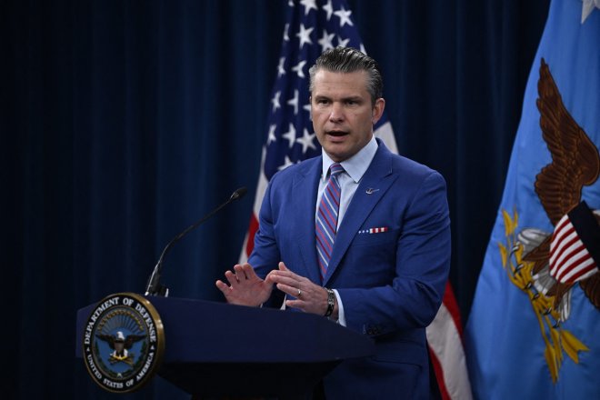 Americký ministr obrany Pete Hegseth