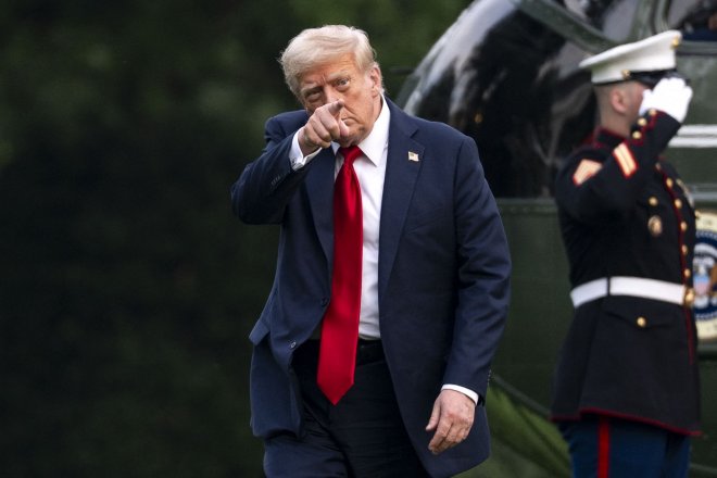 Donald Trump vysílá jaderné ponorky