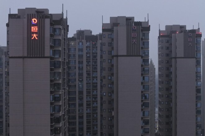 Akcie developera Evergrande byly definitivně staženy z hongkongské burzy