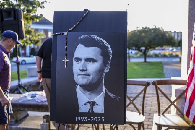 Spojené státy budou deportovat držitele víz, kteří oslavovali zabití konzervativního aktivisty Charlieho Kirka