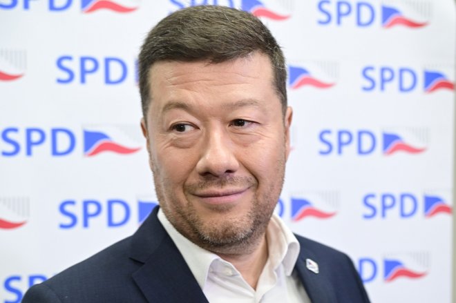 Okamura chce do vlády s ANO, Babiš chce vládnout sám