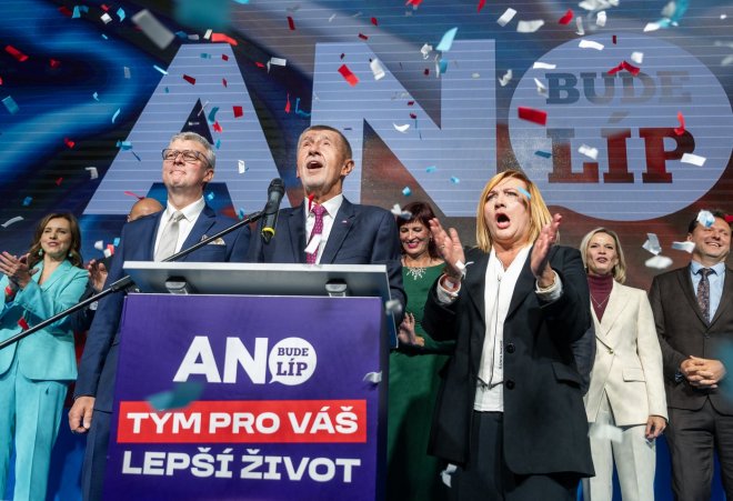 Politické strany jsou fakticky politické neziskovky placené státem