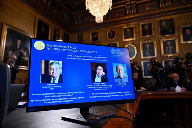 Letošní Nobelovu cenu za ekonomii získali Joel Mokyr, Philippe Aghion a Peter Howitt za výzkum vlivu inovací na hospodářský růst