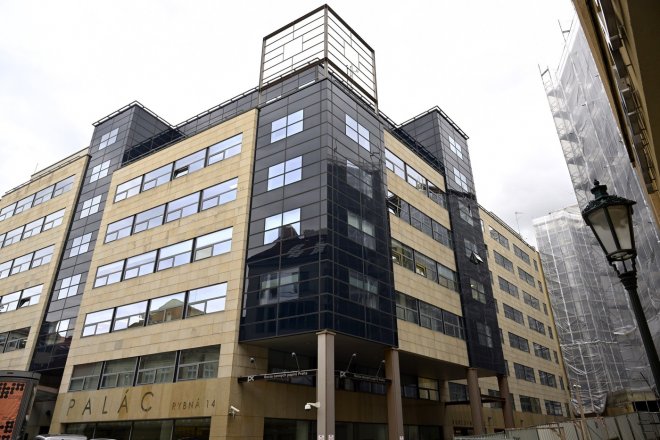 CSG nabídne akcie i českým investorům. Na domácím parketu