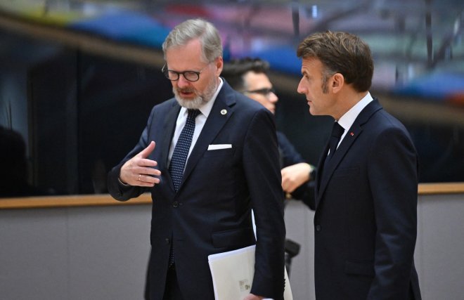 Český premiér Petr Fiala a francouzský prezident Emmanuel Macron