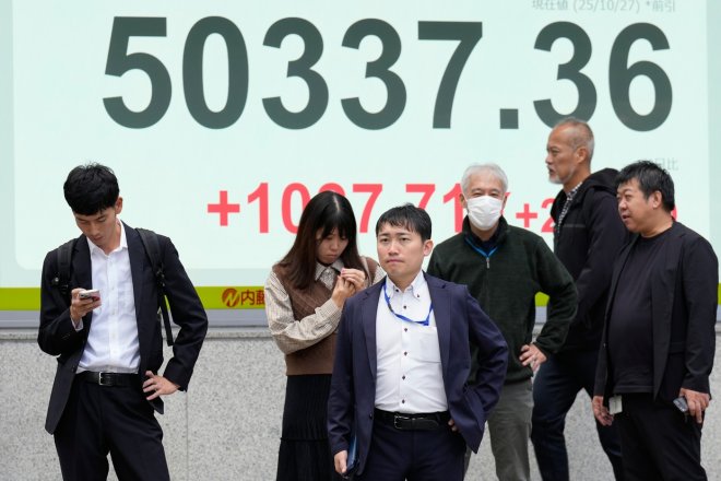 Japonské akcie zahájily týden výrazným růstem, hlavní index tokijské burzy Nikkei 225 tak poprvé překročil hranici 50.000 bodů