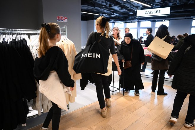 Francie zasáhla proti Sheinu. Nesmí v zemi podnikat, dokud si „neuklidí“ web