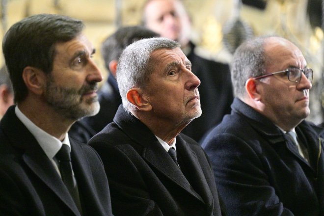 Zleva ministr zahraničí Slovenska Juraj Blanár, předseda ANO Andrej Babiš a ministr zemědělství v demisi Marek Výborný (KDU-ČSL)