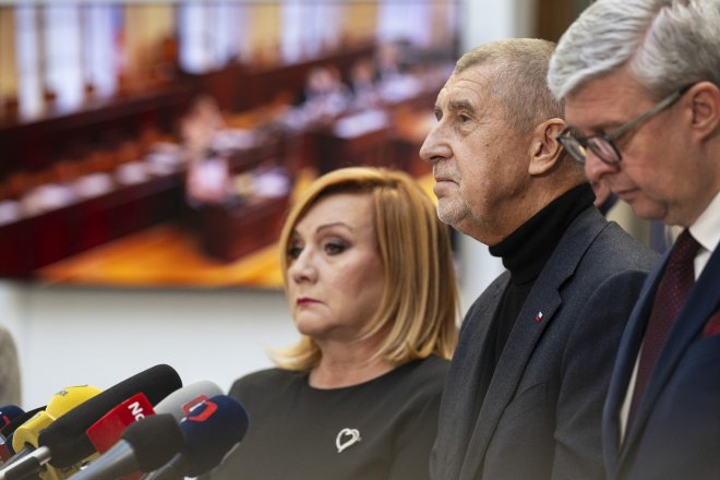 Místopředsedkyně hnutí ANO a pravděpodobná budoucí ministryně financí Alena Schillerová, předseda ANO a možný budoucí premiér Andrej Babiš a místopředseda ANO Karel Havlíček