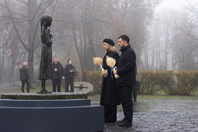 Ukrajinský prezident Volodymyr Zelenskyj se svou manželkou Olenou