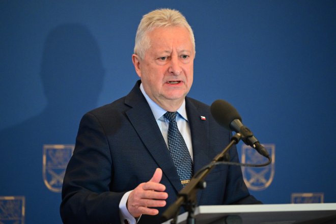 Jaromíra Zůna, ministr obrany