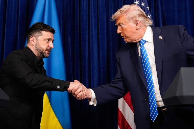 Ukrajinský prezident Volodymyr Zelenskyj a jeho americký protějšek Donald Trump