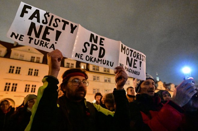 Protesty proti SPD a Motoristům