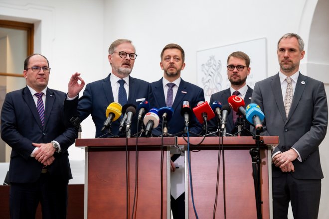 Opozice spustila palbu: Babišův kabinet je vládou destrukce, potáhne Česko zpátky na východ