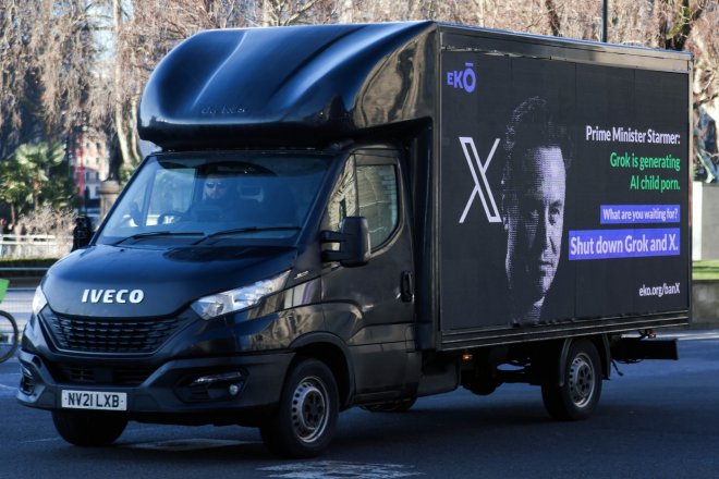 Brusel zahájil vyšetřování platformy X kvůli generování sexualizovaných snímků