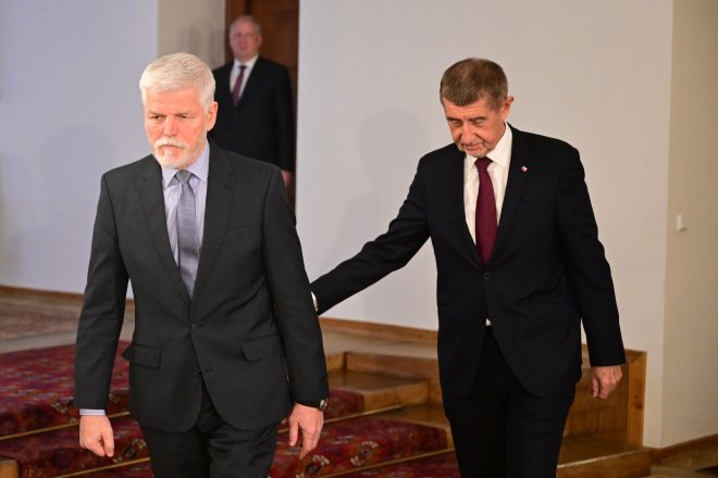 Babiš si dál vodí Pavla. A blíží se nové volby