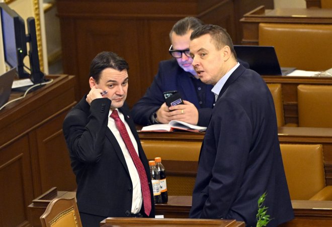 Petr Macinka (Motoristé) a Jindřich Rajchl (SPD)