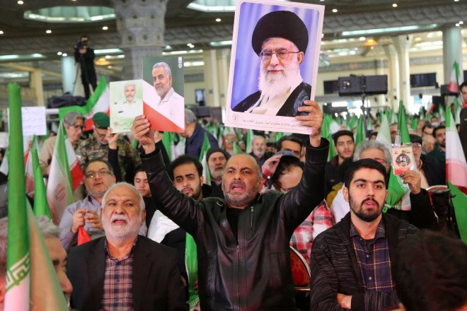 Spojené státy jsou připraveny o víkendu zaútočit na Írán