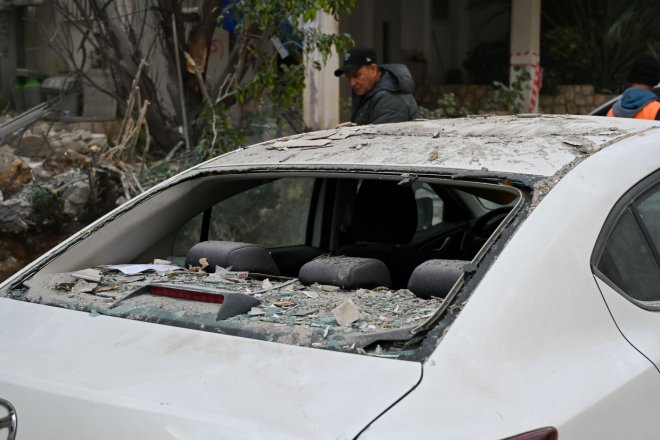 Prozatímní vláda Íránu schválila pozastavení útoků na okolní země