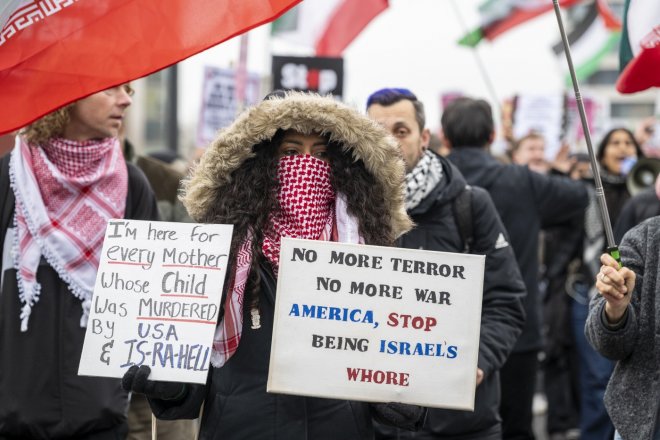 Protesty proti konfliktu v Íránu