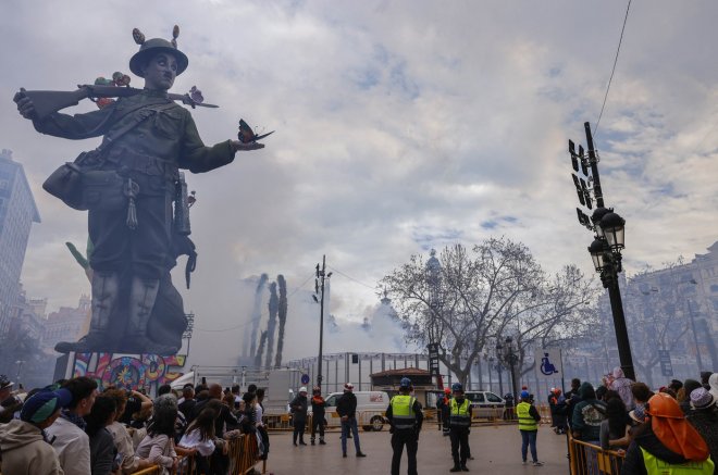 Valencie opět slaví Fallas, figuríny zesměšňují i Trumpa, Putina či Netanjahua