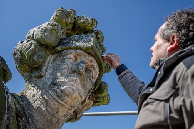 Na Kuksu začalo restaurování barokní sochy Velkého křesťanského bojovníka