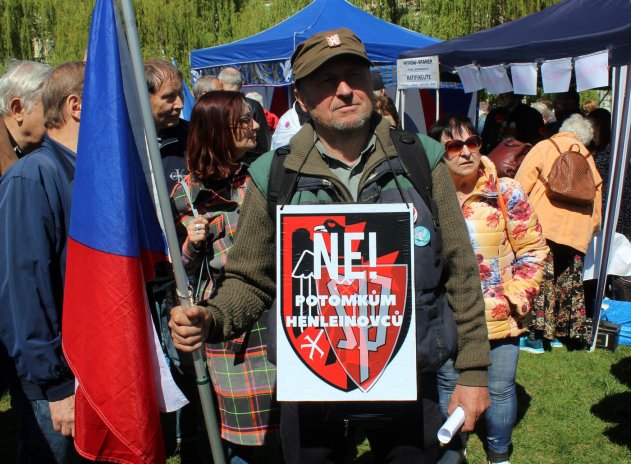 Demonstrace proti sjezdu Sudetoněmeckého krajanského sdružení