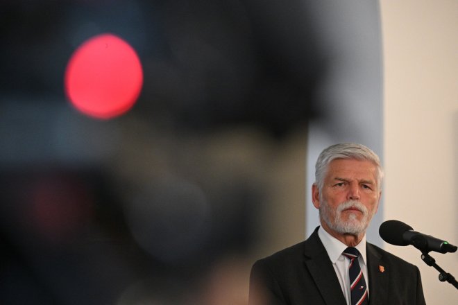 Prezident Pavel žene spor s Babišem k Ústavnímu soudu