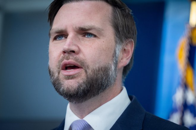 Cesta k dohodě s Íránem se komplikuje. Vance do Švýcarska neletí