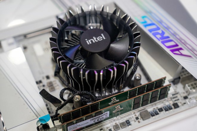 Intel sahá po miliardách investorů. Kvůli AI navyšuje emisi akcií