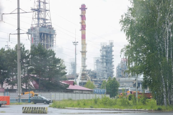 Ukrajinské drony napadly 2000 kilometrů vzdálenou rafinerii na Sibiři