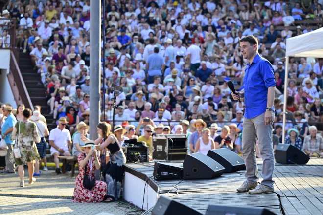 Petr Macinka na festivalu ve Strážnici