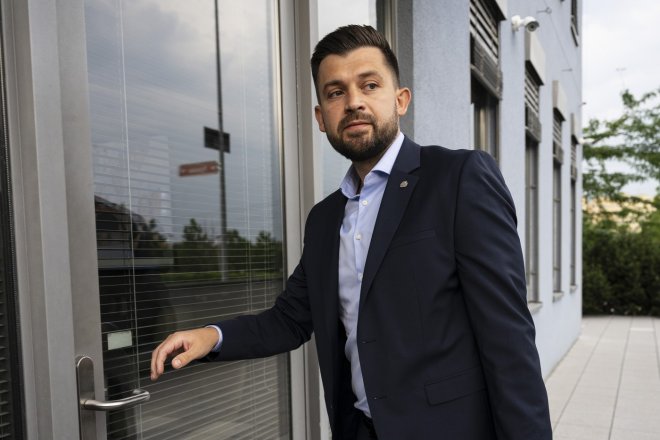 Babiš hasí požár v Praze. Na primátora nabídl Jana Hušbauera