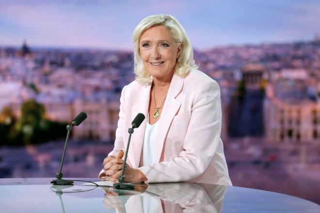 Prezidentka pod dohledem probační služby? Francie posouvá hranice politické satiry
