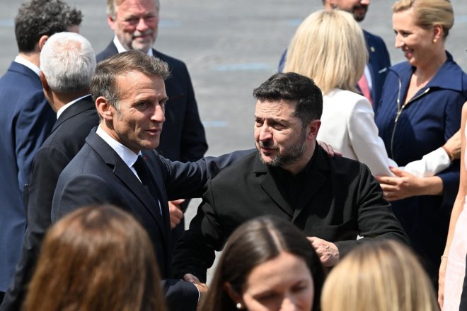 Macron slíbil Zelenskému střely do protivzdušných systémů