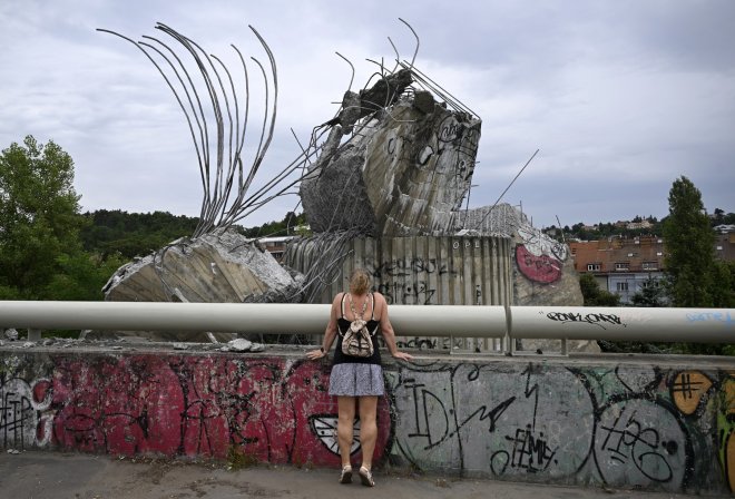 Zborcená plastika Rovnováha