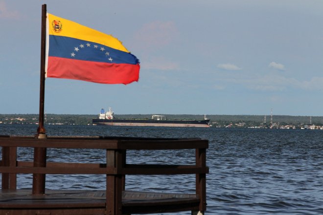Venezuela zvažuje jeden z největších obratů ve své moderní hospodářské politice. Země by mohla opustit Organizaci zemí vyvážejících ropu (OPEC), u jejíhož vzniku před více než šedesáti lety stála
