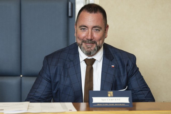 Ministr životního prostředí Igor Červený