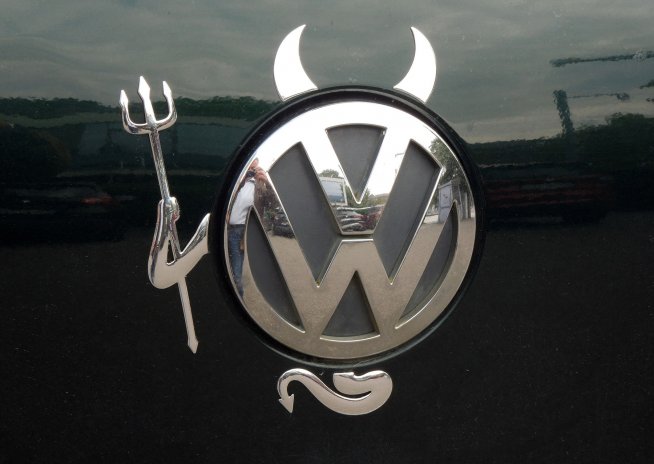 Volkswagen zvažuje část výroby změnit na zbrojní
