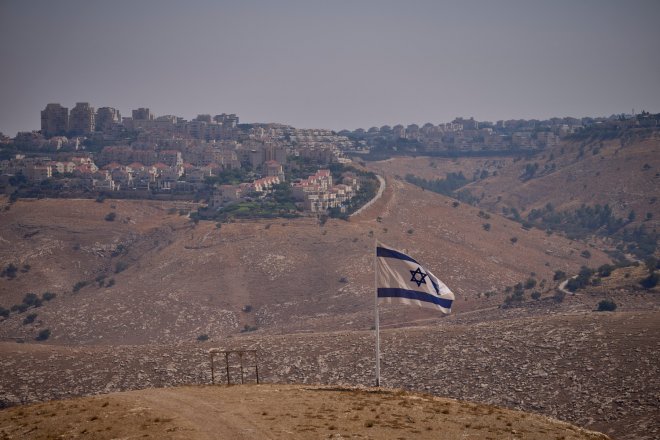 Izrael na omezení dovozu zboží z židovských osad reaguje sérií odvetných kroků proti Británii