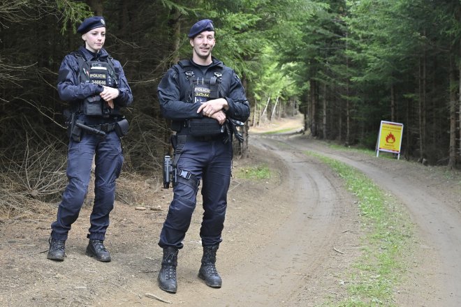 Kontaminace v bývalém vojenském prostoru Dobrá Voda na Šumavě zaměstnává armádu, policii i vedení ministerstva životního prostředí