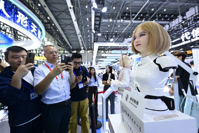 Robotů ve světě opět přibylo. Většinu nových si pořídila Čína