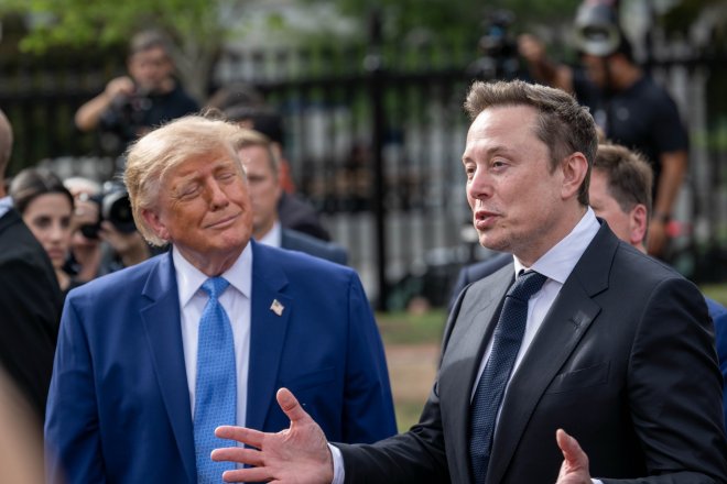 Trumpovy peníze, Muskův byznys. Podezřelé načasování budí otázky