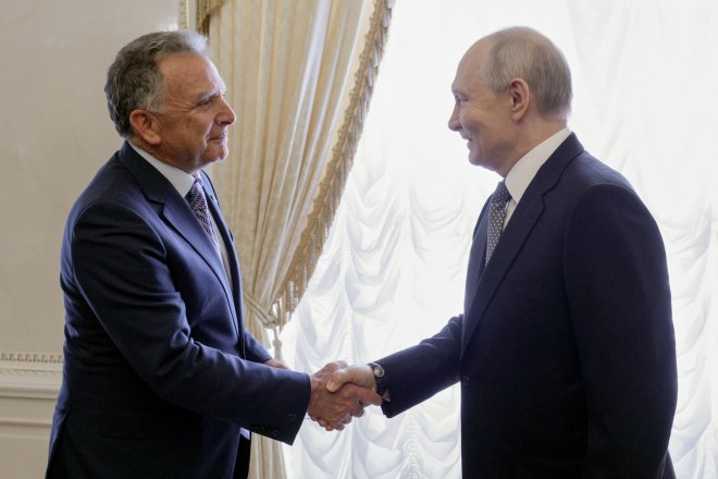 Steve Witkoff přivezl Putinovi mírové návrhy. Moskva ale ústupky odmítá